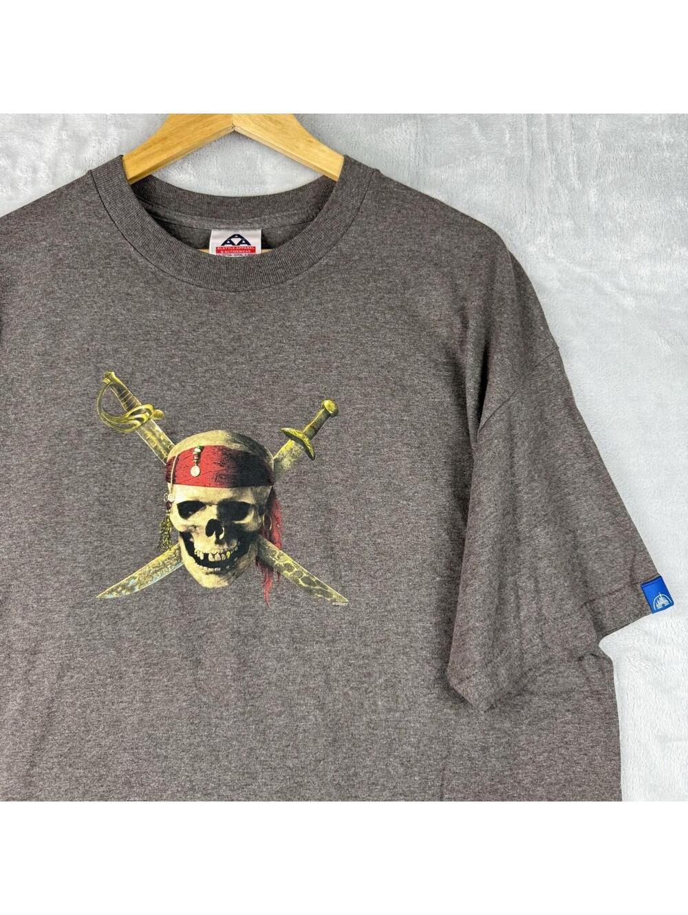 VTG Pirates of the Caribbean Skull T Shirt Mens XL Disney Jack Sparrow USA Made